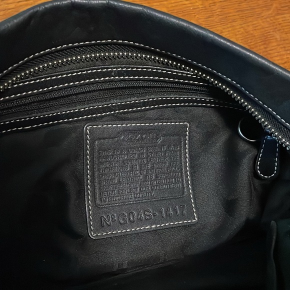 Coach purse. - Picture 3 of 5